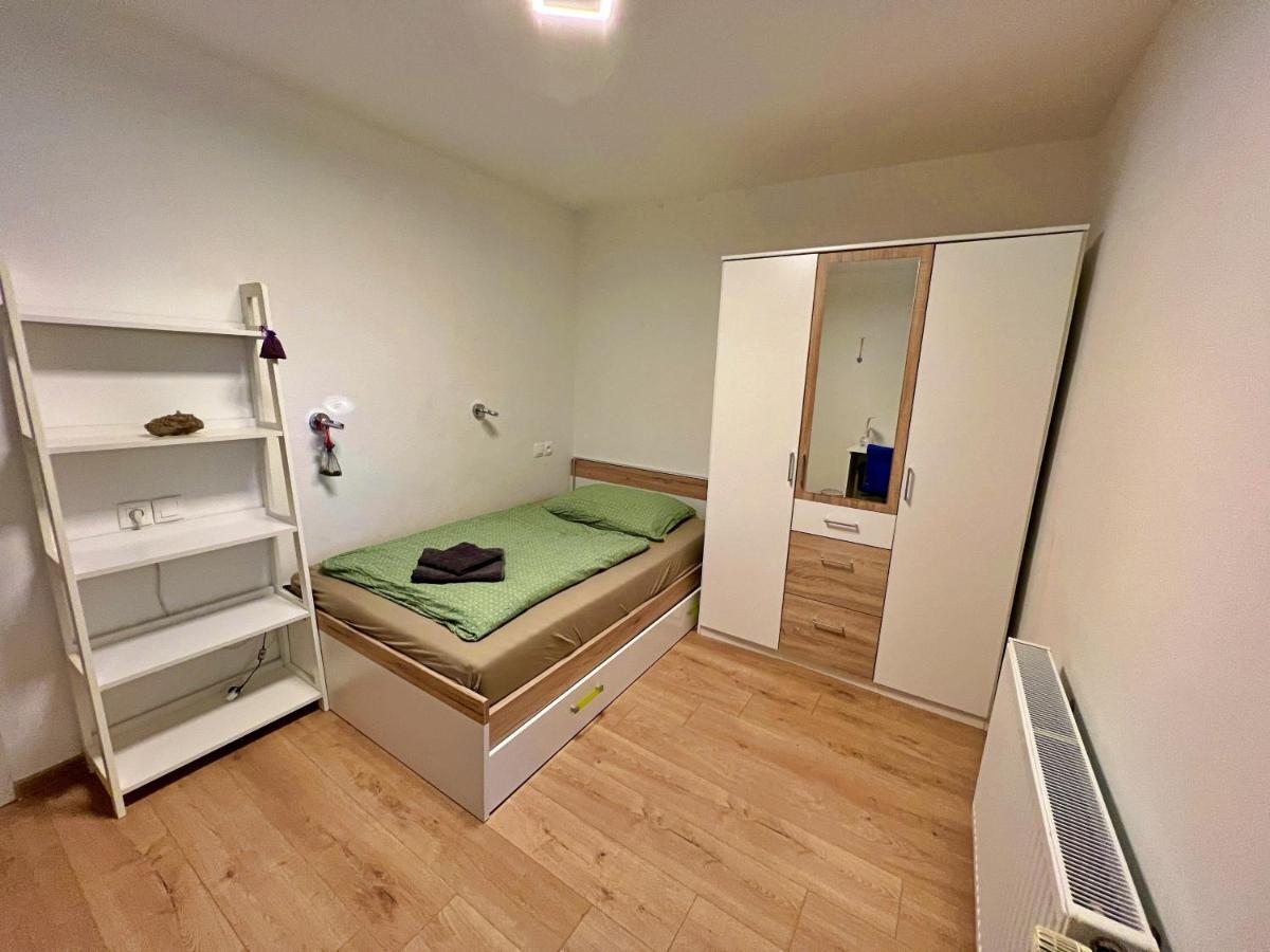 Apartman Stara Sasova بانْشكا بيشتريتْسا المظهر الخارجي الصورة