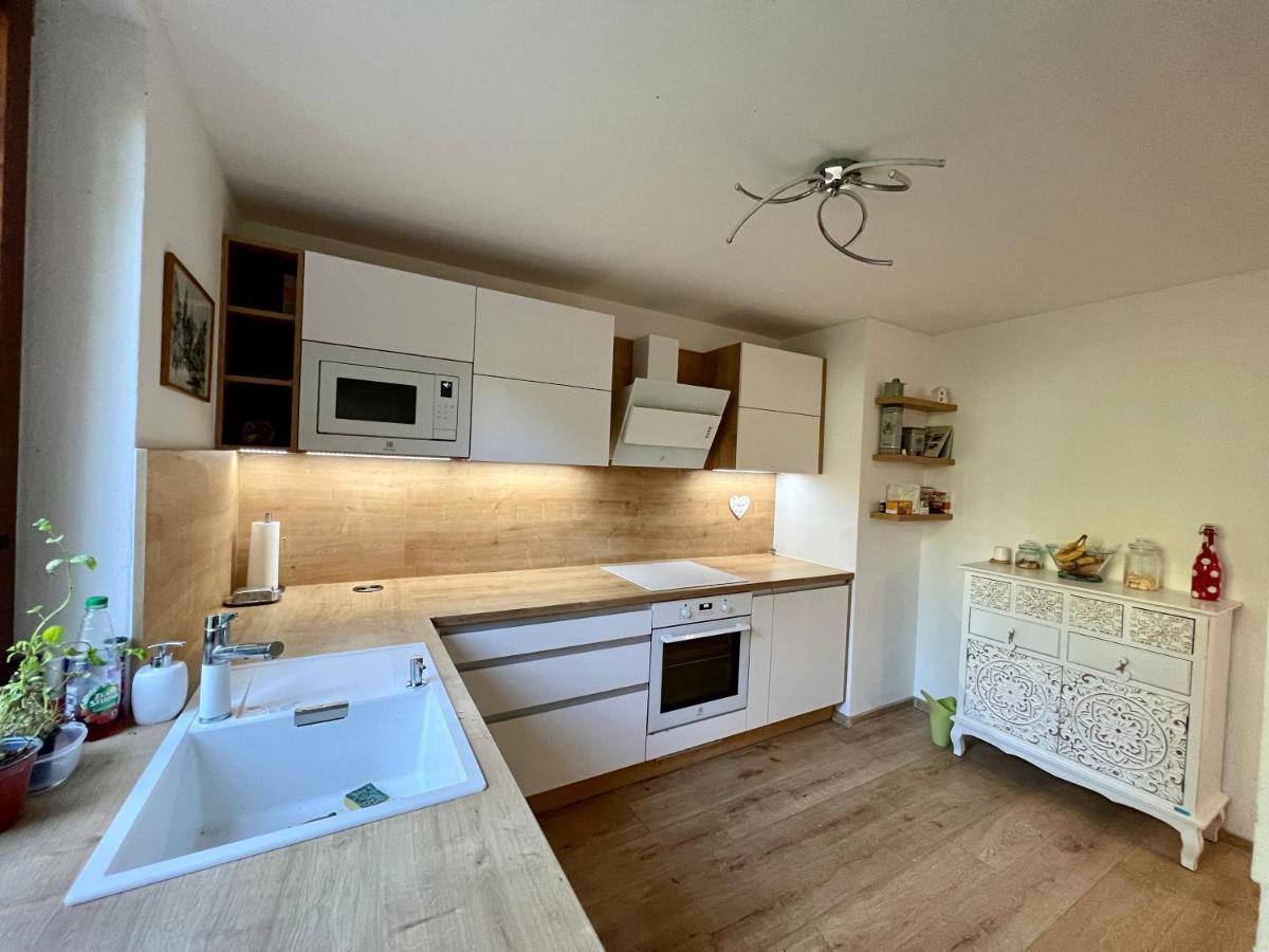 Apartman Stara Sasova بانْشكا بيشتريتْسا المظهر الخارجي الصورة