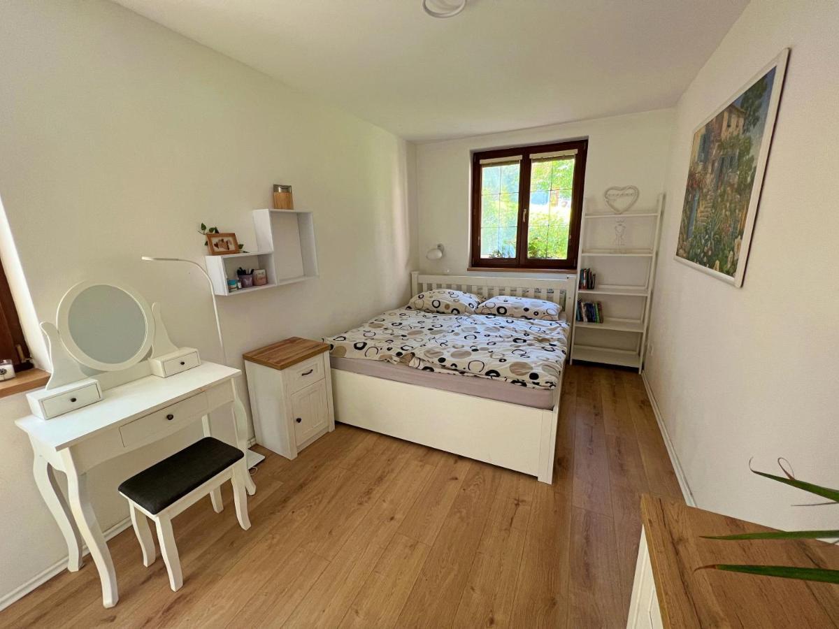 Apartman Stara Sasova بانْشكا بيشتريتْسا المظهر الخارجي الصورة
